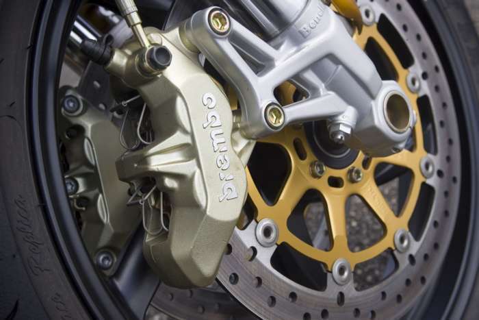 A explosiva Café Racer, da Benelli