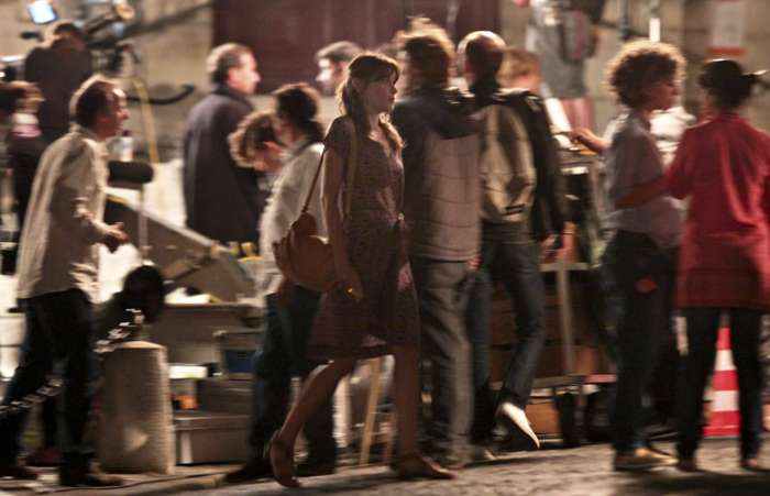 Carla Bruni Sarkozy, esposa do presidente da França, nas filmagens do filme 