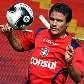 Marinho, do São Caetano, cabeceia a bola em treino no Estádio Anacleto Campanella Marinho, do São Caetano, cabeceia a bola em treino no Estádio Anacleto Campanella