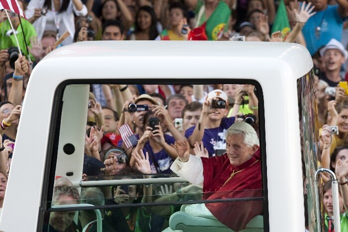 O papa inicia intensa visita de quatro dias para presidir a Jornada Mundial da Juventude