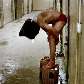 Prisioneiro é torturado em Abu Ghraib. Único militar julgado foi absolvido pela Justiça dos EUA