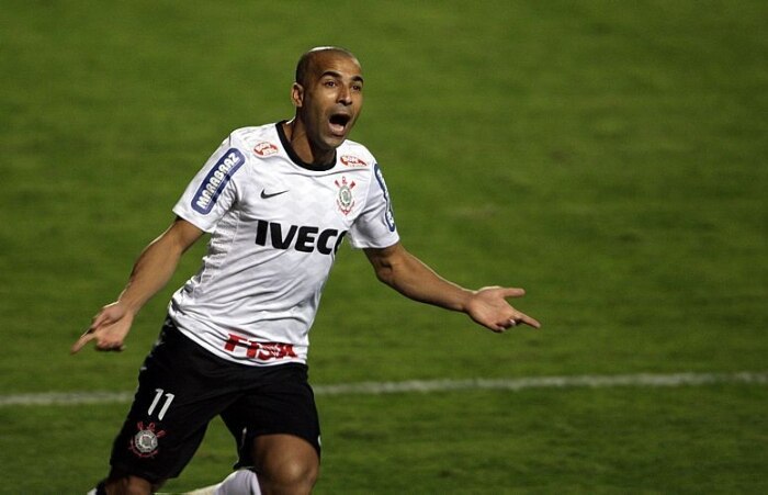 Os lances de uma partida histórica: Corinthians campeão invicto da Libertadores