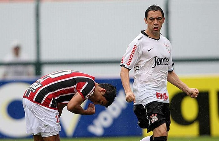 Corinthians vence São Paulo por 1 a 0 no Campeonato Paulista