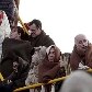 Alguns dos viajantes reclamaram da falta de organização na hora de deixar o navio