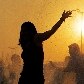 Anônimos aproveitam para curtir cada minuto do evento