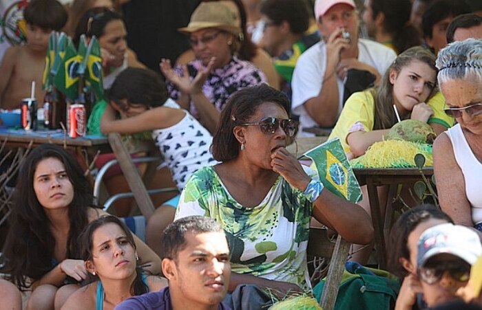 Torcedores cariocas se reunem para assistir final olímpica; Brasil fica com a medalha de prata