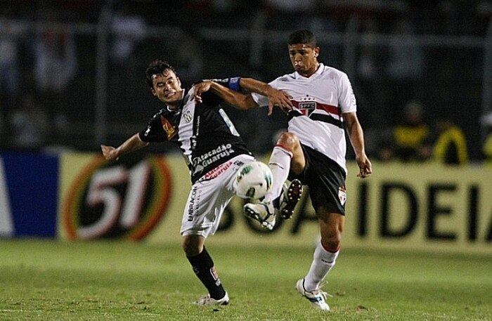 São Paulo perde para a Ponte Preta e se complica na Copa do Brasil