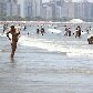 Sábado de sol leva banhistas às praias de Santos
