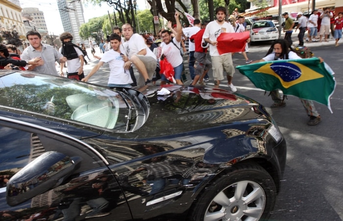 Confira imagens da pancadaria em manifestação em São Paulo