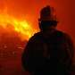 Incêndio ainda não controlado obrigou autoridades a emitirem uma ordem de evacuação no Leona Valley Incêndio ainda não controlado obrigou autoridades a emitirem uma ordem de evacuação no Leona Valley