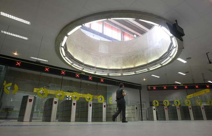 Entrada da Estação Paulista que faz parte da Linha 4 - Amarela
