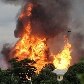 Incêndio destrói depósito em Duque de Caxias (RJ)