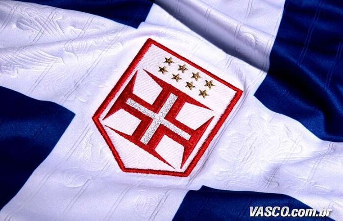 Vasco lança 3º uniforme para a temporada