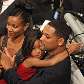 Ator Will Smith assiste à cerimônia com a mulher e a filha