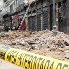 Cidades - O prédio que desabou parcialmente no centro do Rio pertence ao bloco carnavalesco Cordão Bola Preta e estava desativado - Foto: Marcos de Paula/AE
