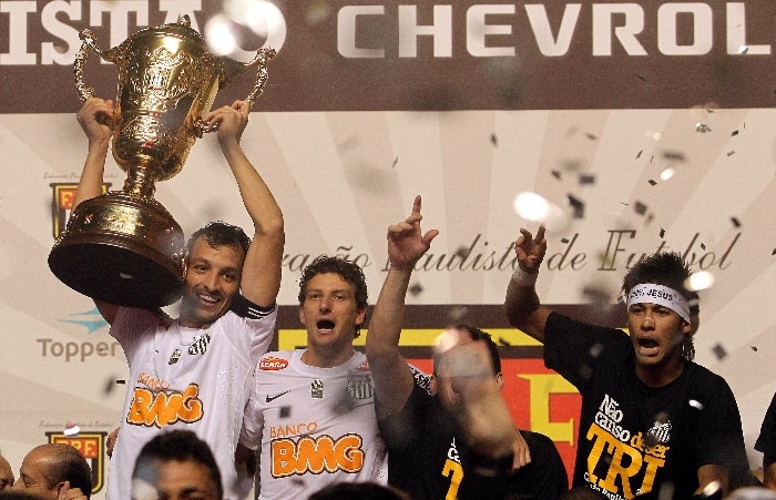 Santos de Neymar conquista o tricampeonato paulista