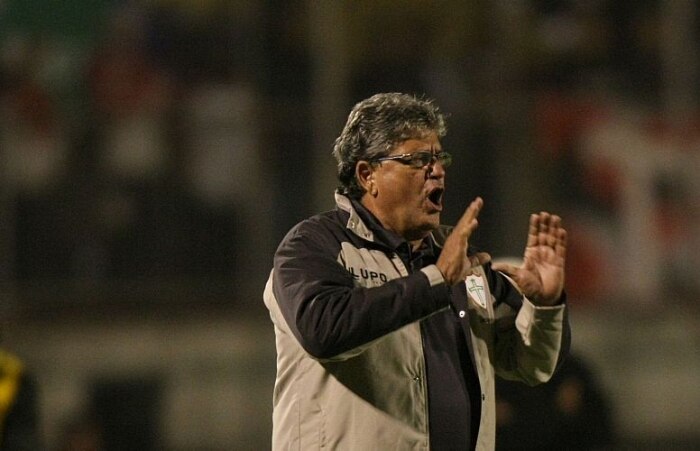 Frequentes mudanças no comando dos clubes esquentam Campeonato Brasileiro