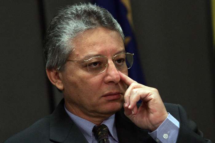 Altamir Lopes concede entrevista coletiva