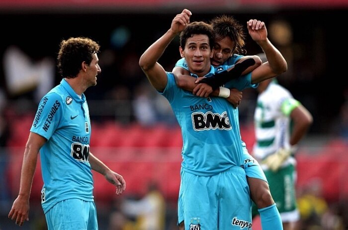 Santos atropela o Guarani por 3 a 0 e está a um jogo de ser campeão do Paulistão