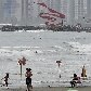 Três em cada dez praias do litoral paulista estão impróprias neste réveillon Três em cada dez praias do litoral paulista estão impróprias neste réveillon