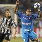 O zagueiro Antonio Carlos, do Botafogo, vê o atacante Vandinho, do Avai, dominar a bola O zagueiro Antonio Carlos, do Botafogo, vê o atacante Vandinho, do Avai, dominar a bola