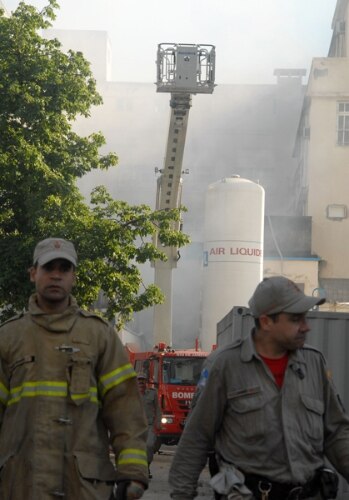 Confira as imagens do incêndio no hospital do Rio 