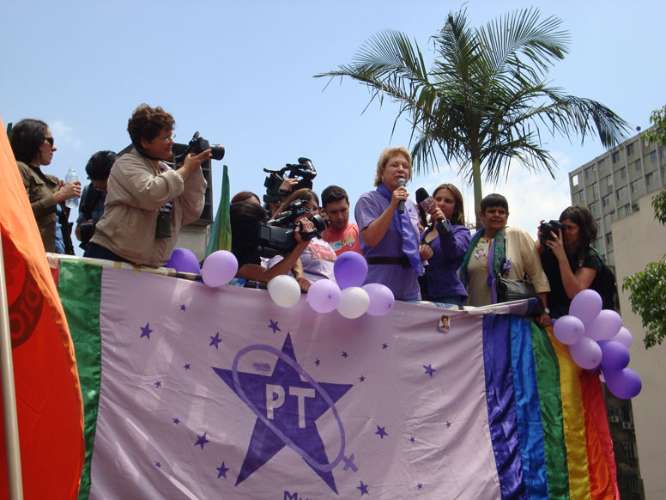A senadora eleita, Marta Suplicy faz campanha para Dilma Rousseff, centro de São Paulo. 27/10/2010