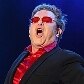 Elton John revisita carreira em shows macardo por hits Elton John revisita carreira em shows macardo por hits