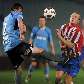 Steven Naismith, do Glasgow Rangers, atinge Sebastian Ryall, do Sidney, em jogo na Austrália