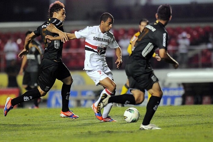 São Paulo derrota a Ponte Preta por 3 a 0 no Morumbi e volta a encostar no G-4 do Brasileirão