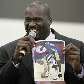 Shaq brinca durante apresentação no Cleveland Cavaliers