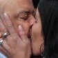José Serra ganha dois beijos na boca de vendedora José Serra ganha dois beijos na boca de vendedora