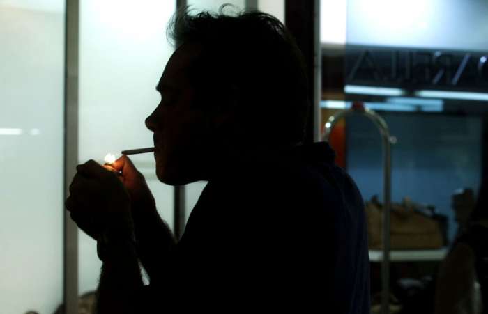 Aprovada lei de fumo que proíbe consumo em locais fechados coletivos no Rio de Janeiro