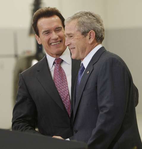 Bush e Schwarzenegger