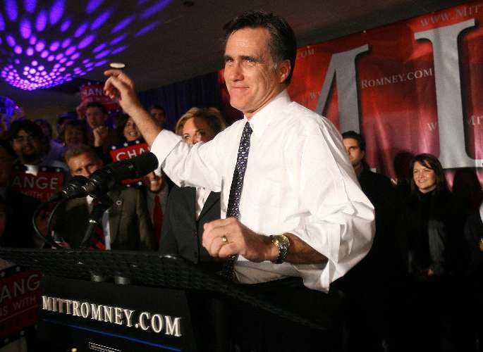 Mitt Romney freia McCain e vence primária de Michigan