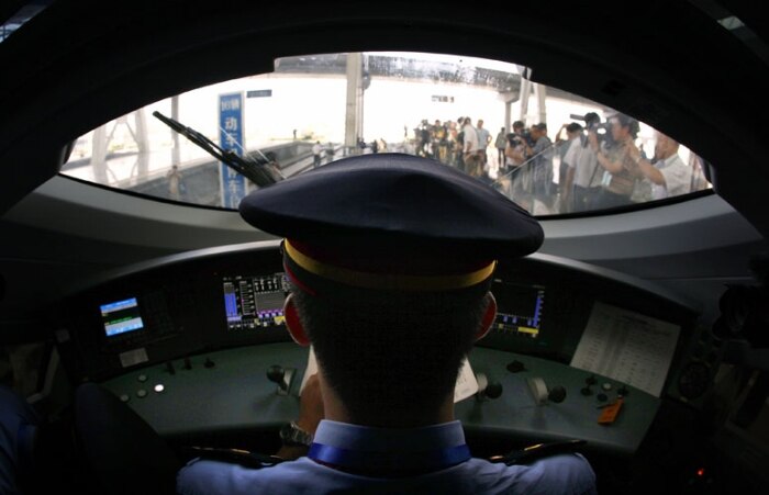 Trem-bala mais rápido do mundo é inaugurado na China; custo total foi de US$ 33 bilhões