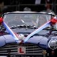 O novo casal real, príncipe William e Kate Middleton, duquesa de Cambridge, passeiam no Aston Martin