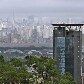 Casaco ou guarda-chuva: o trabalho nas estações não param em fins de semana ou feriados Casaco ou guarda-chuva: o trabalho nas estações não param em fins de semana ou feriados