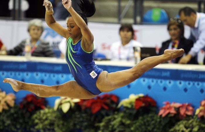 Treino das meninas de ginástica artística para o Pan 2011