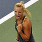 Wozniacki vibra durante a vitória sobre Cibulkova Wozniacki vibra durante a vitória sobre Cibulkova