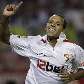 Luís Fabiano comemora um dos seus dois gols em Sevilla 4 x 1 Zaragoza