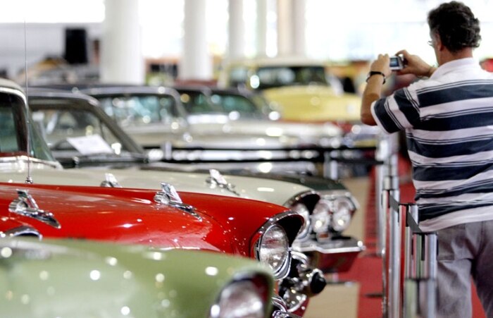 Salão de automóveis antigos de São Paulo traz carro de R$1,8 milhão