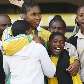 Atleta com o gênero sob suspeita é recebida com festa na África do Sul Atleta com o gênero sob suspeita é recebida com festa na África do Sul
