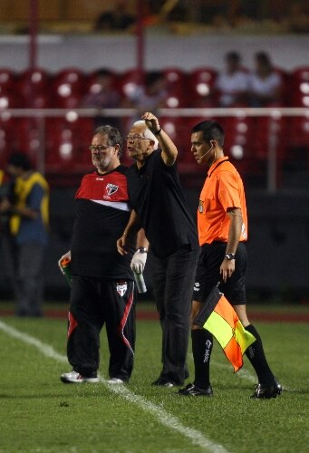São Paulo recebeu o Comercial no Morumbi, pela sexta rodada do Paulistão
