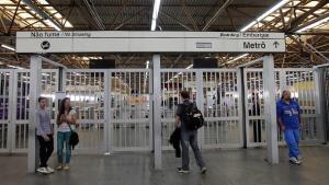 Metrô terá que readmitir 10 funcionários demitidos após greve