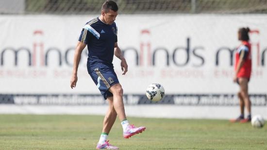 Dorival confia na zaga que levou 6 a 0 para 'final' em Porto Alegre