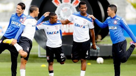 Corinthians enfrenta o Sport e 'se despede' do Itaquerão