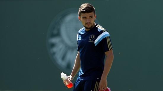 Palmeiras aposta na força dos garotos da base para se salvar