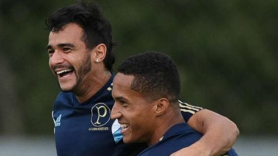 Volante da base quer se manter no elenco do Palmeiras em 2015