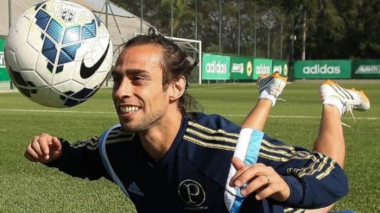 Vídeo: Valvidiva acerta chute 